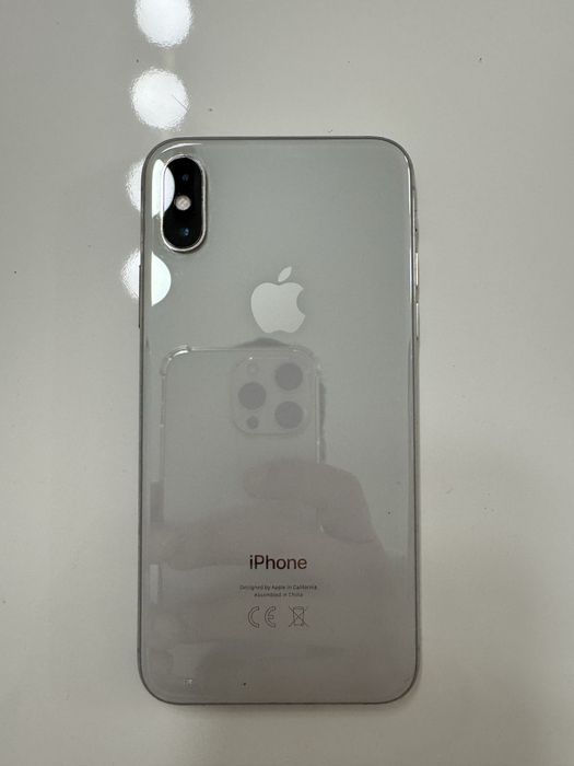 iPhone XS 64 GB, White Color, Unlocked64550160887937123