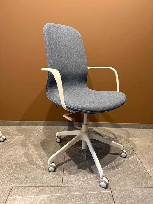 кресла руководителя кресла офисные стулья на колёсах