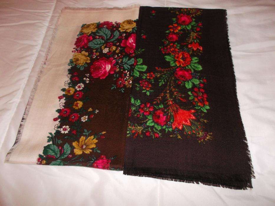 Lenço tradicional, castanho com barra pérola