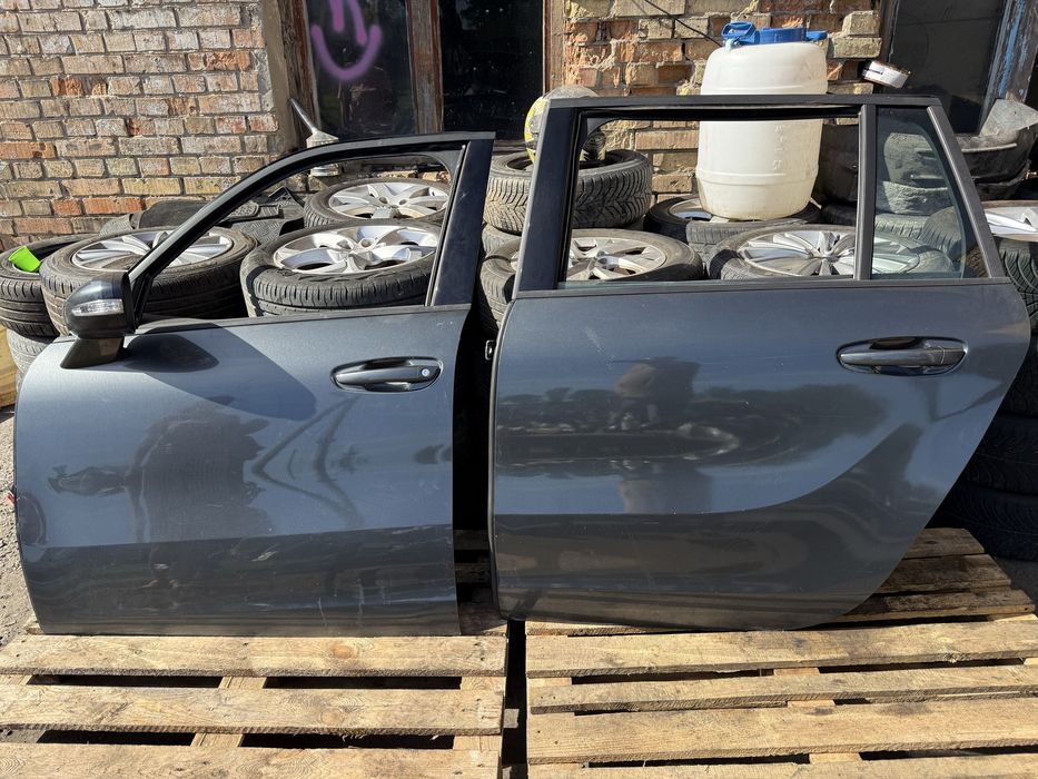 Двері дверь Citroen C4 Grand Picasso 2 2014-2018 код фарби KTPD