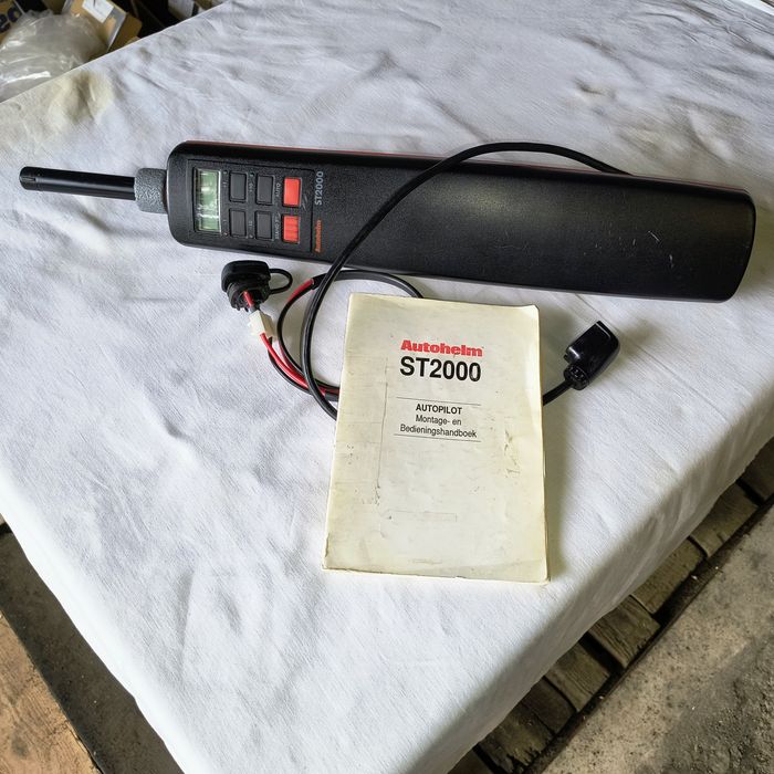 samoster autohelm ST 2000