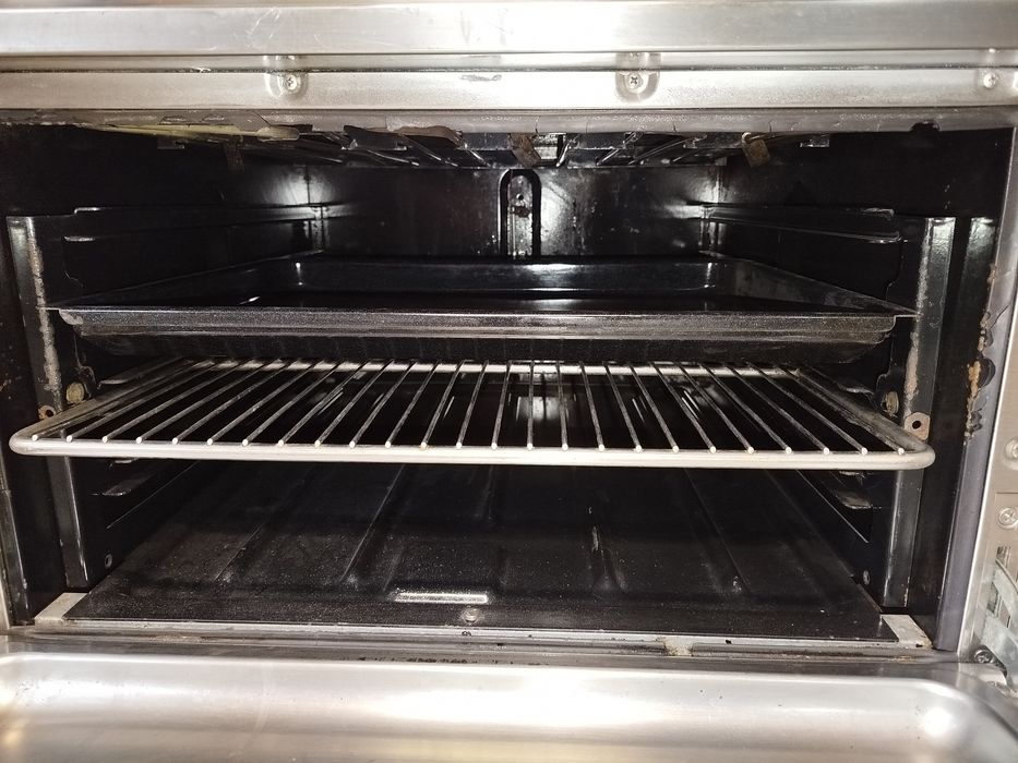 Газова плита професійна Zanussi.