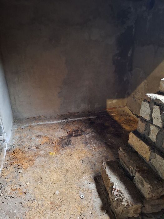 Продаю гараж з підвалом, кооператив, берег.