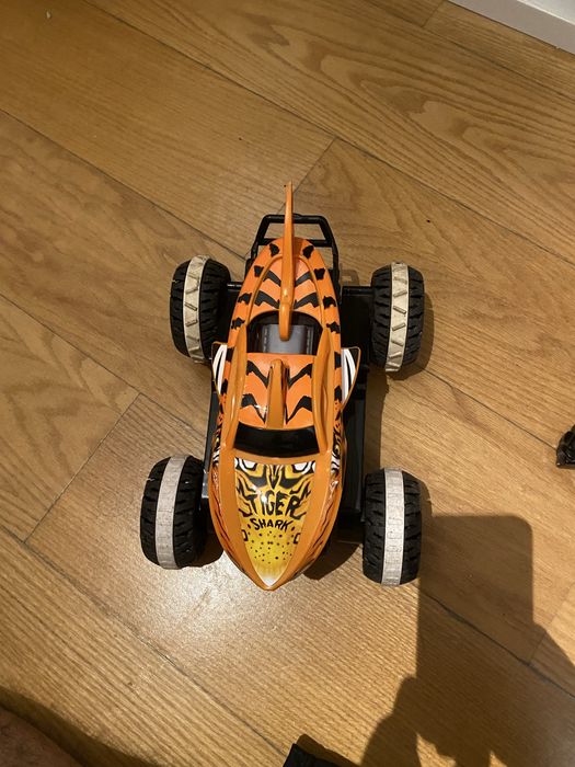 Hotwheels RC tiger Shark