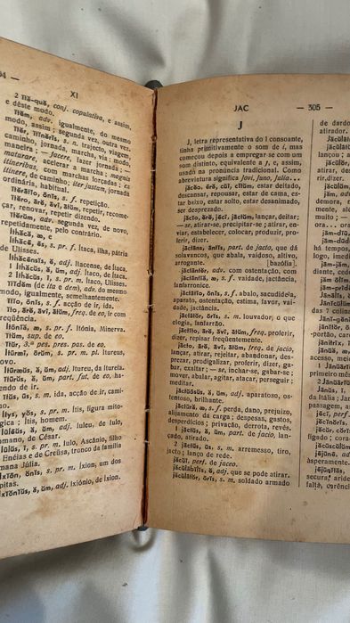 Dicionário Latino-Português