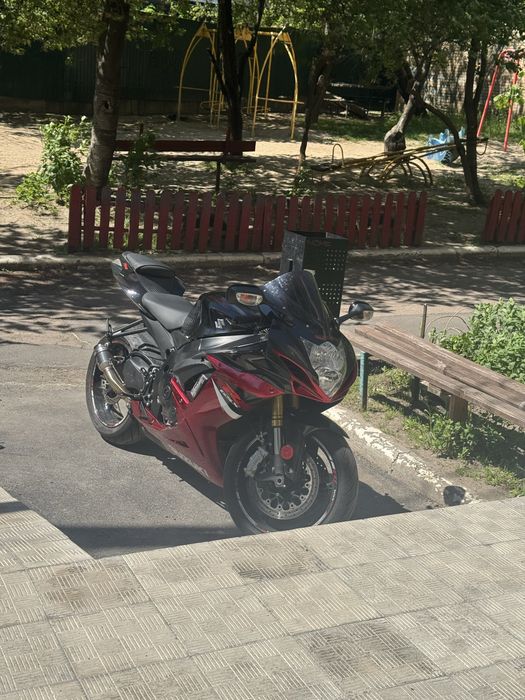 Suzuki GSXR 750