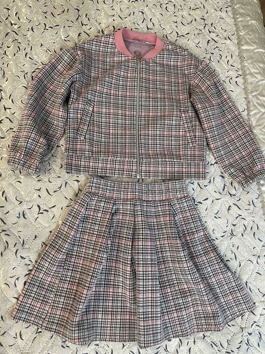 Костюм на дівчинку