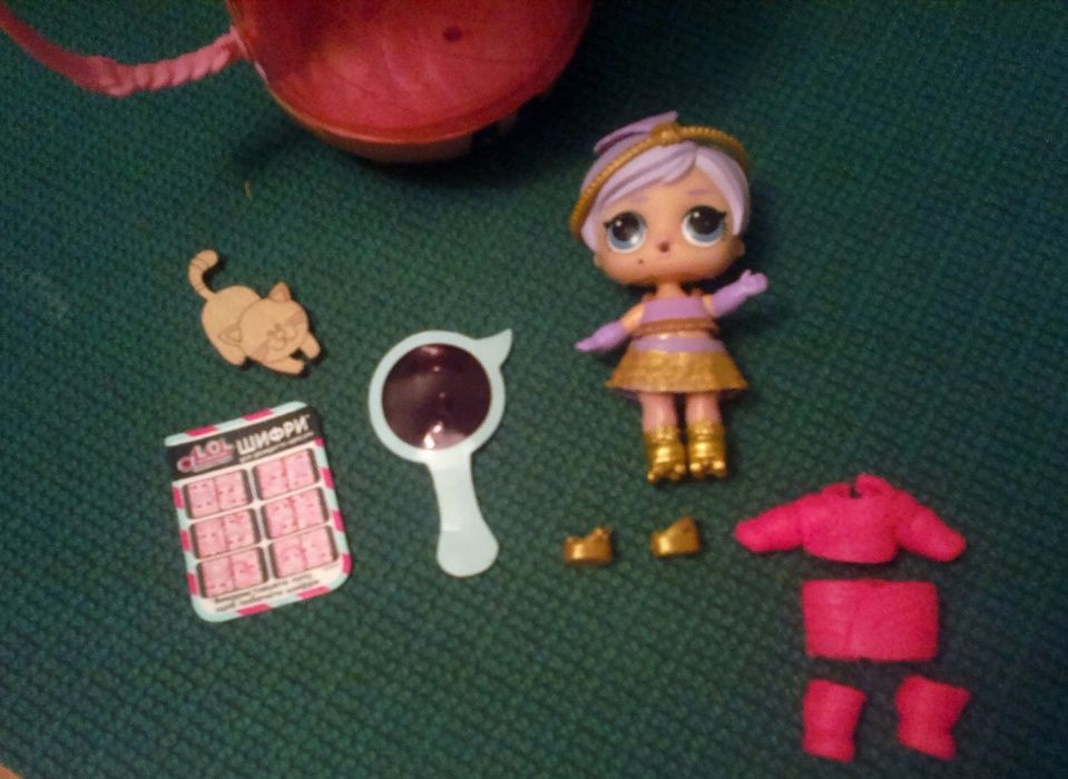 Кукла Лол (Lol) в контейнере-капсуле со сменной одеждой