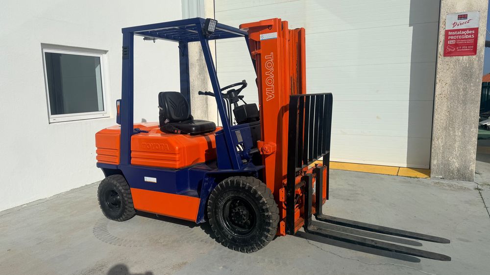 Empilhador Toyota Triplex Diesel