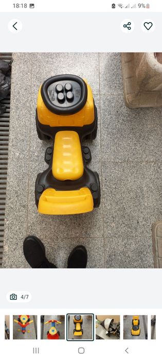 Triciclo de criança e andador