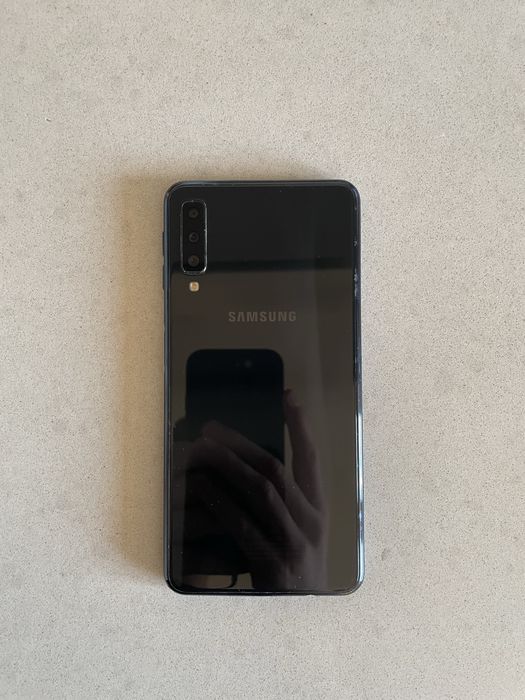 Samsung Galaxy A7 (2018) | 64 GB | Granatowy (navy)