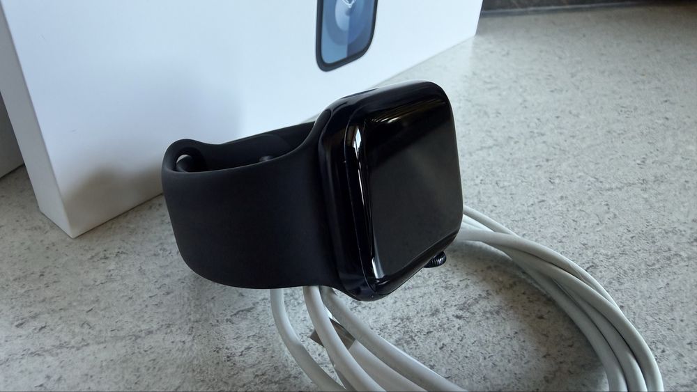 Apple Watch Series 9 45mm GPS Midnight – komplet, bardzo dobry stan
