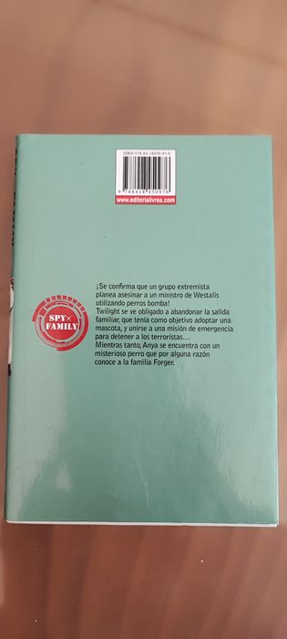 Livro Spy & Family 4