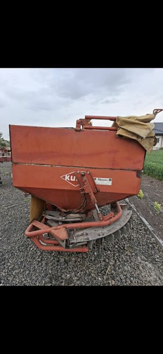 Rozsiewacz kuhn 1141 amazone