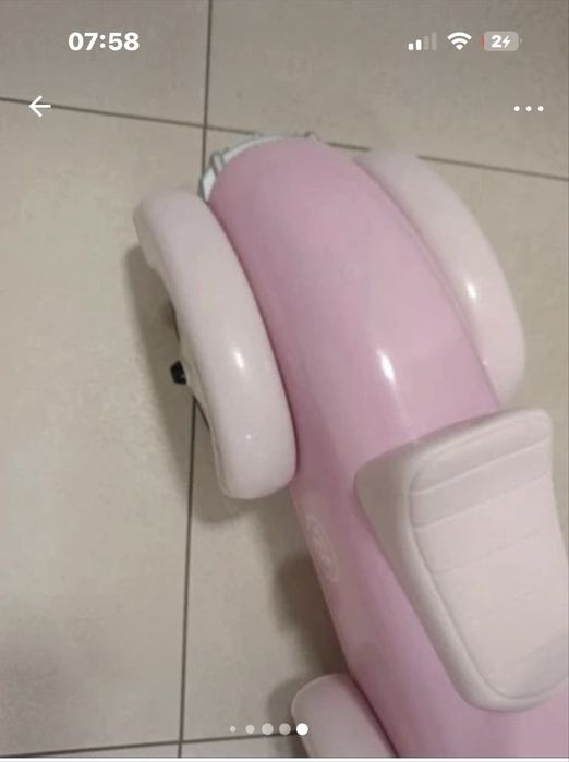 Chodzik dla dziecka samochodzik
