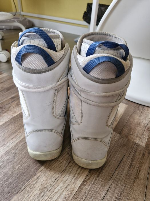 Buty snowboard r38