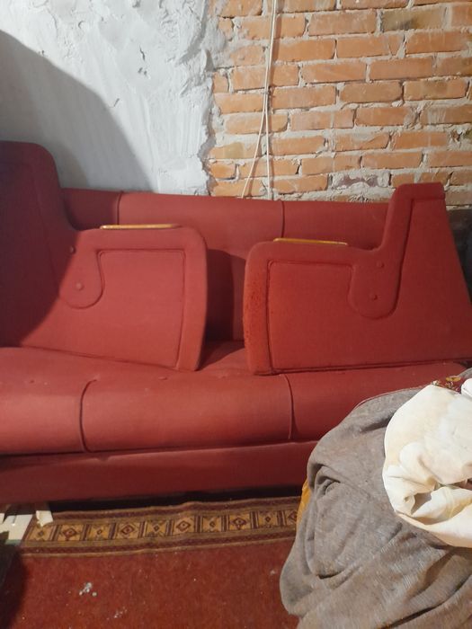 ДИВАН-книжка,радіоняня,дзеркало