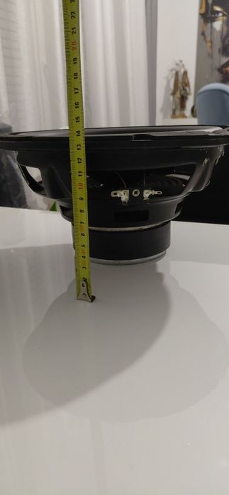 Głośnik czarny duży