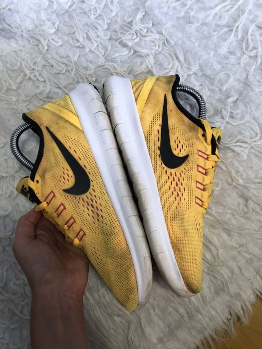 Buty Nike FREE RN rozmiar 37,5 23,5 cm żółte