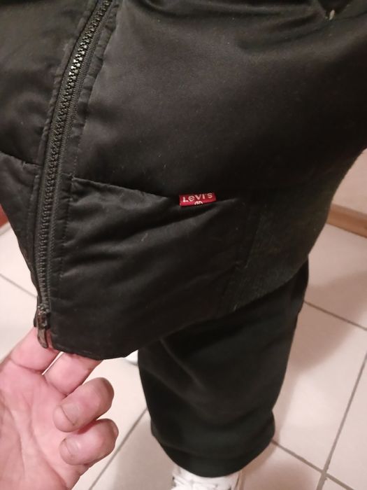 Пуховик жіночий Levis