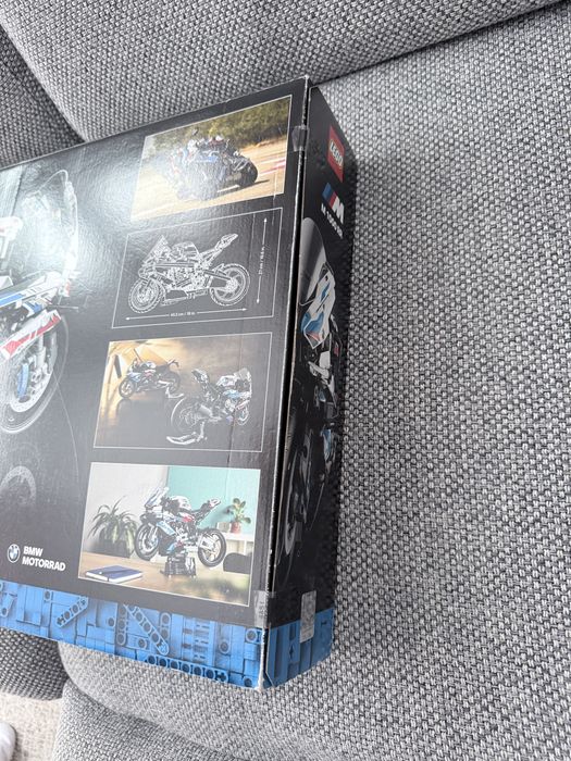 Nowy oryginalny zestaw LEGO 42130 Technic BMW M 1000 RR