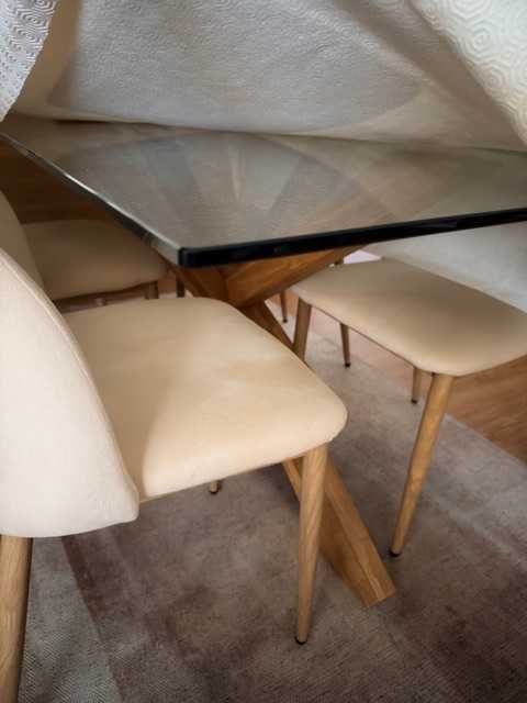 Vendo Mesa de jantar 90 x 160 em ótimo estado vidro / carvalho