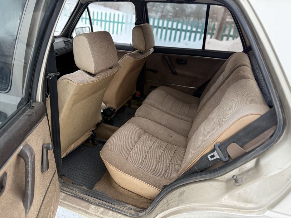 Volkswagen golf 2 Автомат 1.8 бензин