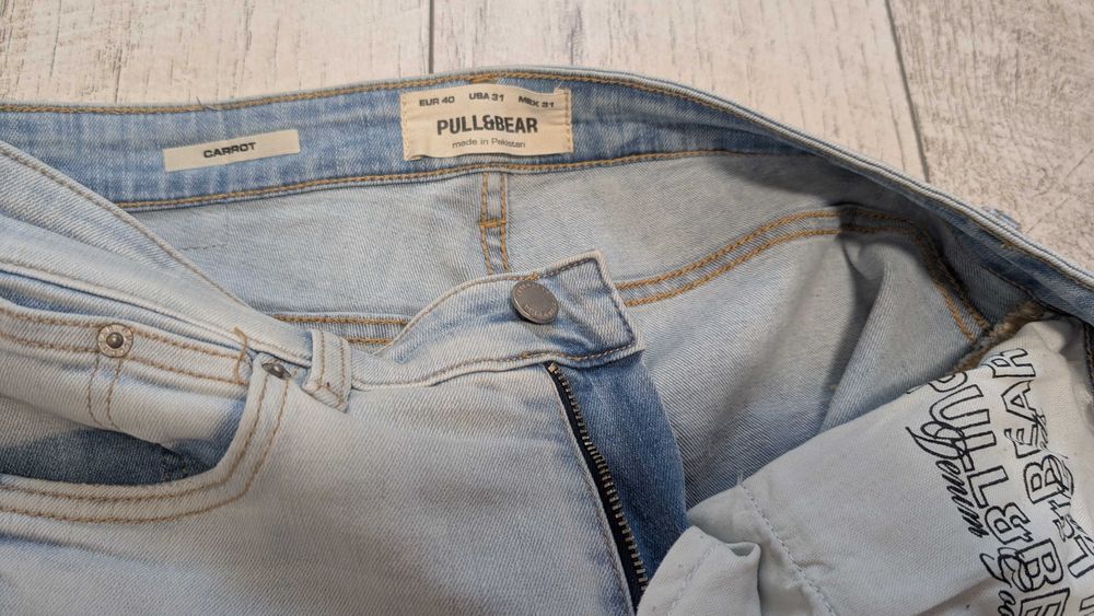 Spodnie męskie jeansowe Pull&Bear rozmiar 31 jasne
