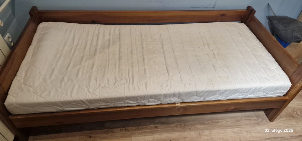 Łóżko drewniane materac gratis