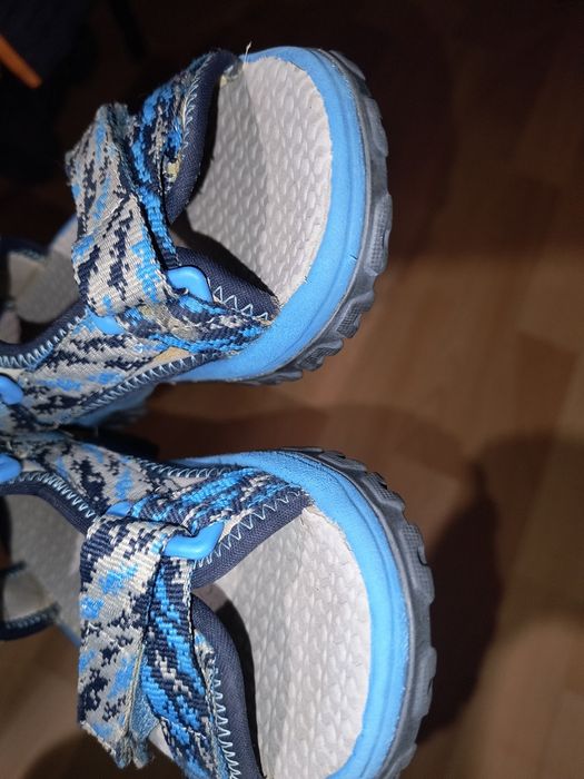 Босоніжки сандалі Quechua (decathlon)