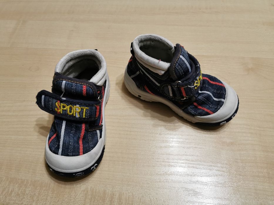 Kozaczki, adidaski i 2 x trampki