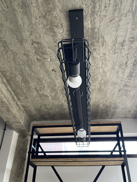 Candeeiro industrial em ferro