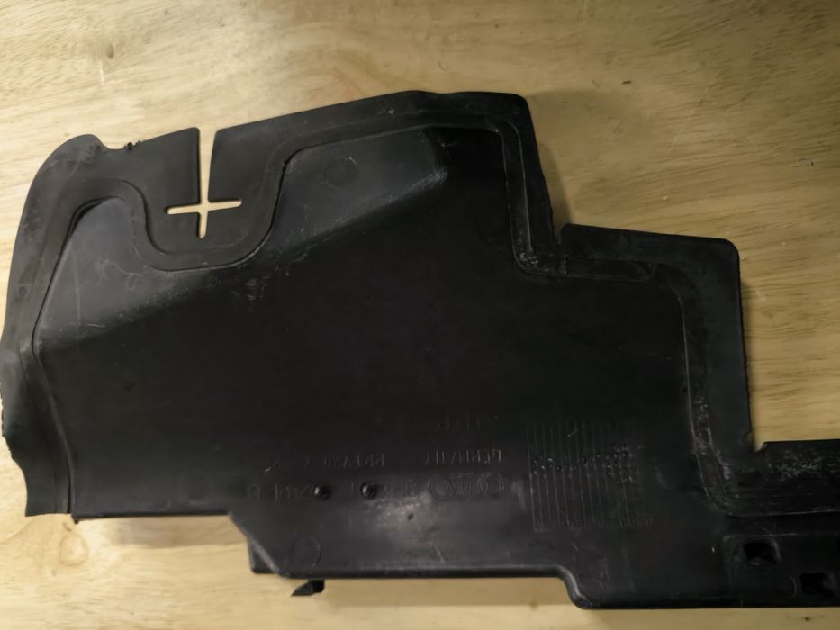 Kierownica powietrza Audi A3 8P