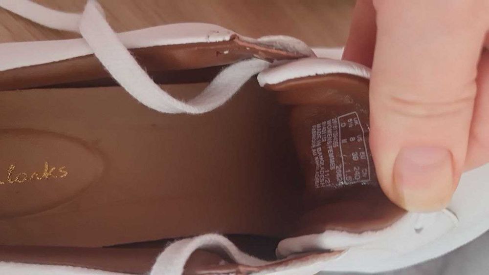 Стильне Взуття Clarks 25 см вузька стопа