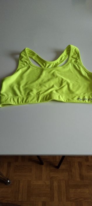 Biustonosz sportowy firmowy