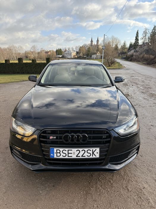 Samochód osobowy Audi a4 b8