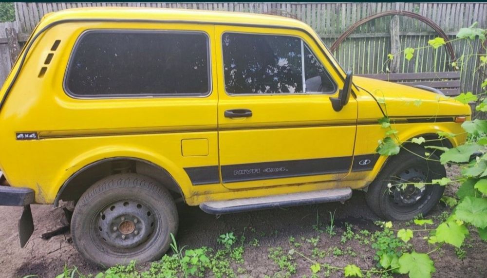 Продам автомобиль Нива
