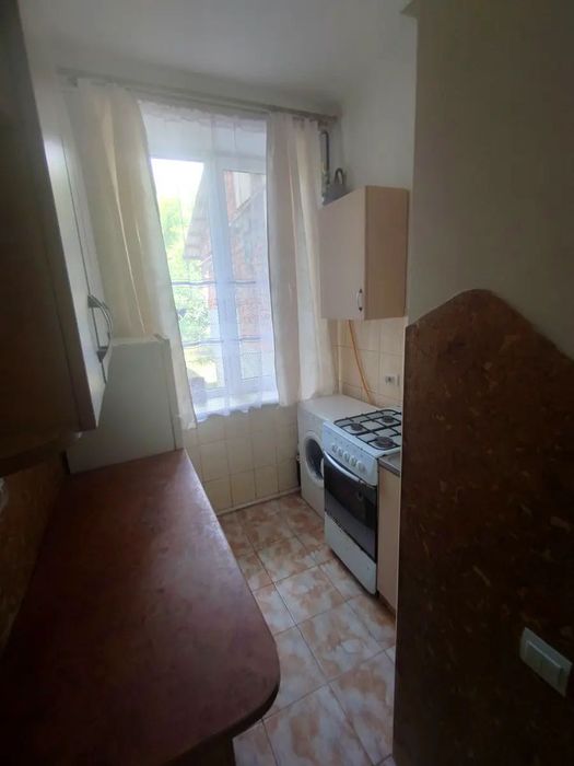 Продаю 1 кімнатну квартиру на вулиці Пластовій