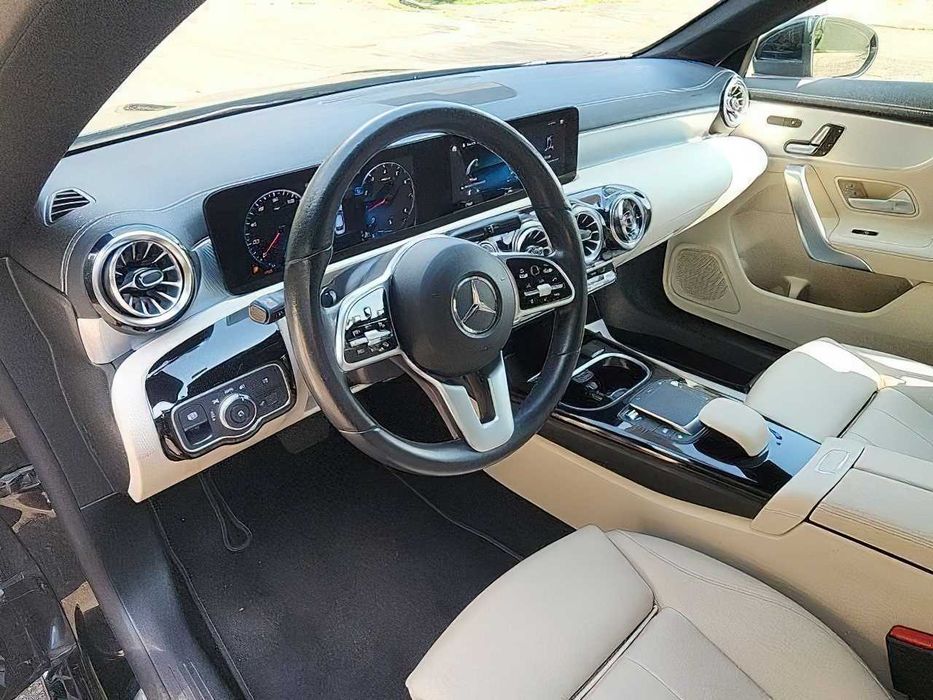 Mercedes-Benz CLA CLA 250      2022