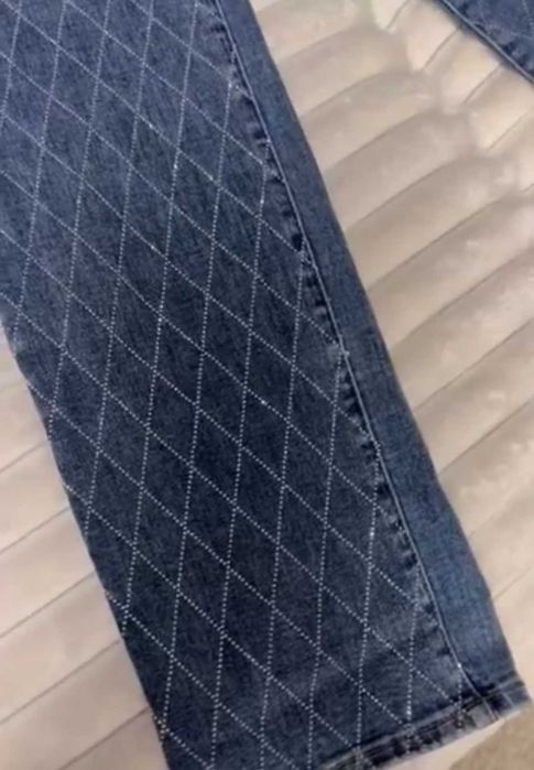 Джинси зі стразами