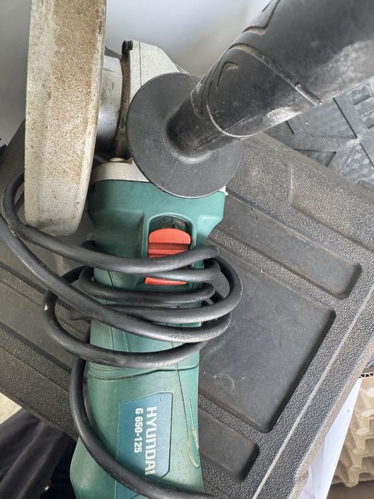 Терміново! Набір інструменту: болгарка + лобзик + шуруповерт (2 АКБ)