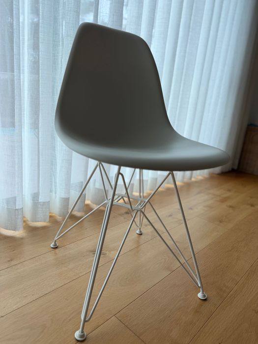 Vitra Eames Plastic Side Chair cadeira mesa RE  DSR X 10
