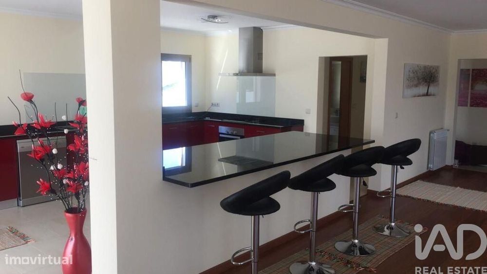 Casa / Villa T3 em Refóios do Lima de 185,00 m2