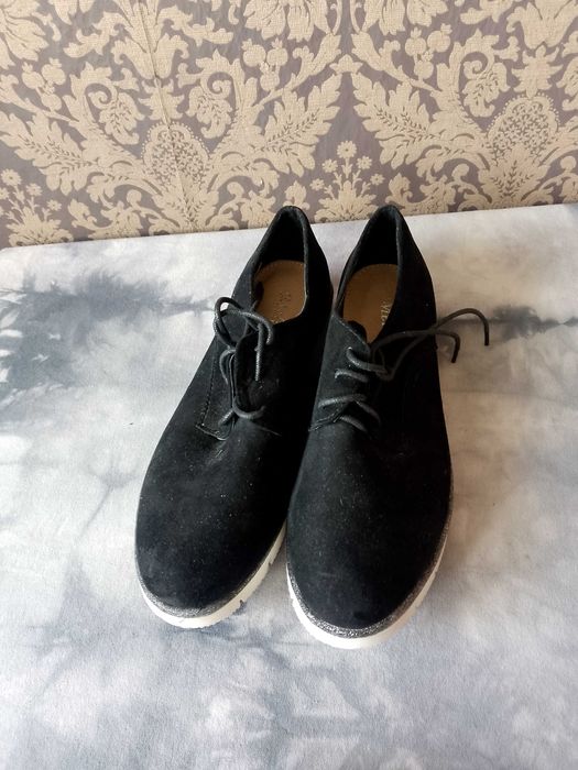 czarne buty 38 półbuty