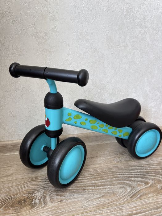 Велобіг в прекрасному стані від 1 року