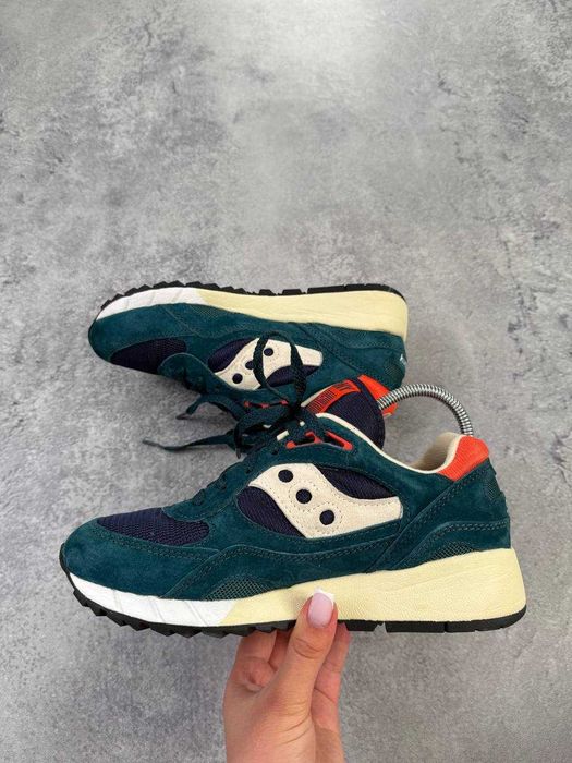 Продам оригінальні кросівки Saucony Shadow 6000 у дуже крутому забарвленні (темно-зелений/синій/помаранчевий).