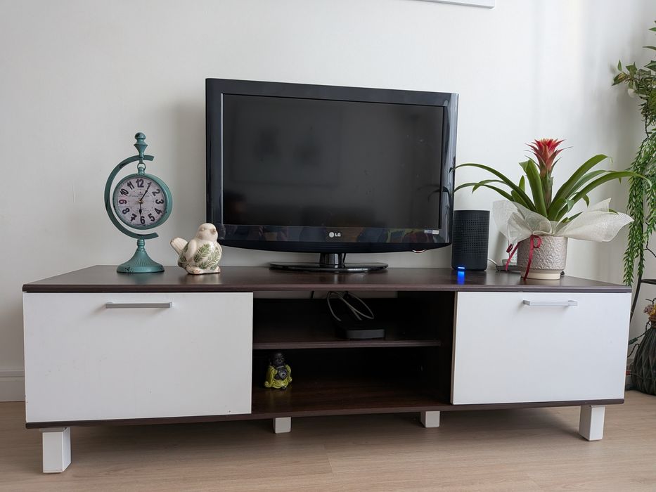 Conjunto de Sala (Móvel TV + Vitrine + Aparador) - Como novos