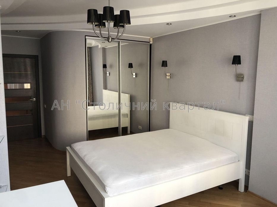 ЖК Південна Брама Дніпровська набережна 26б метро Осокорки