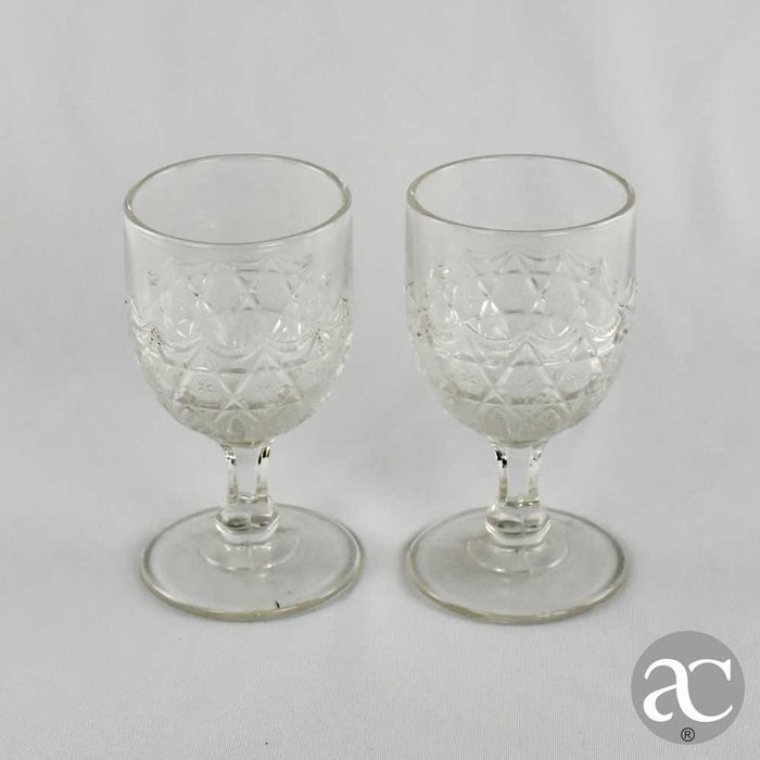 Par de copos em vidro lapidado, séc. XIX