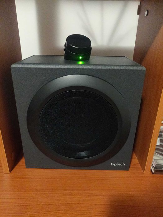 Colunas Logitech 2.1